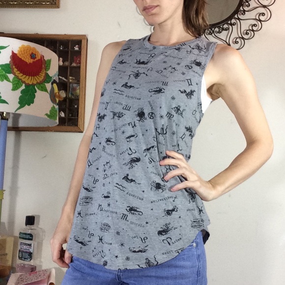 GIFTING SOON 🎁 MODERN LUX Astrology Signs Top - Picture 4 of 6